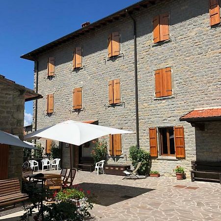 Albergo Ristorante Letizia Chiusi della Verna Exterior foto